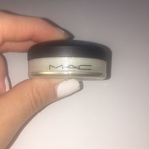 Mac cosmetics studio eye gloss